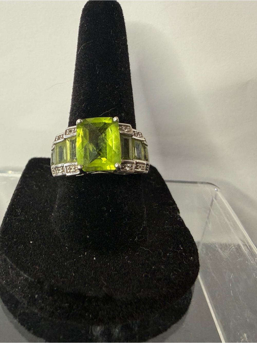 925 Sterling Green Gemstone Ring